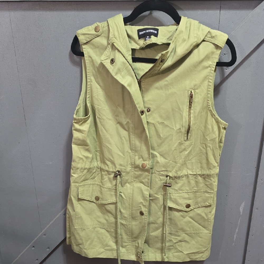 Zenana Outfitters Women's Light Green Hooded Vest